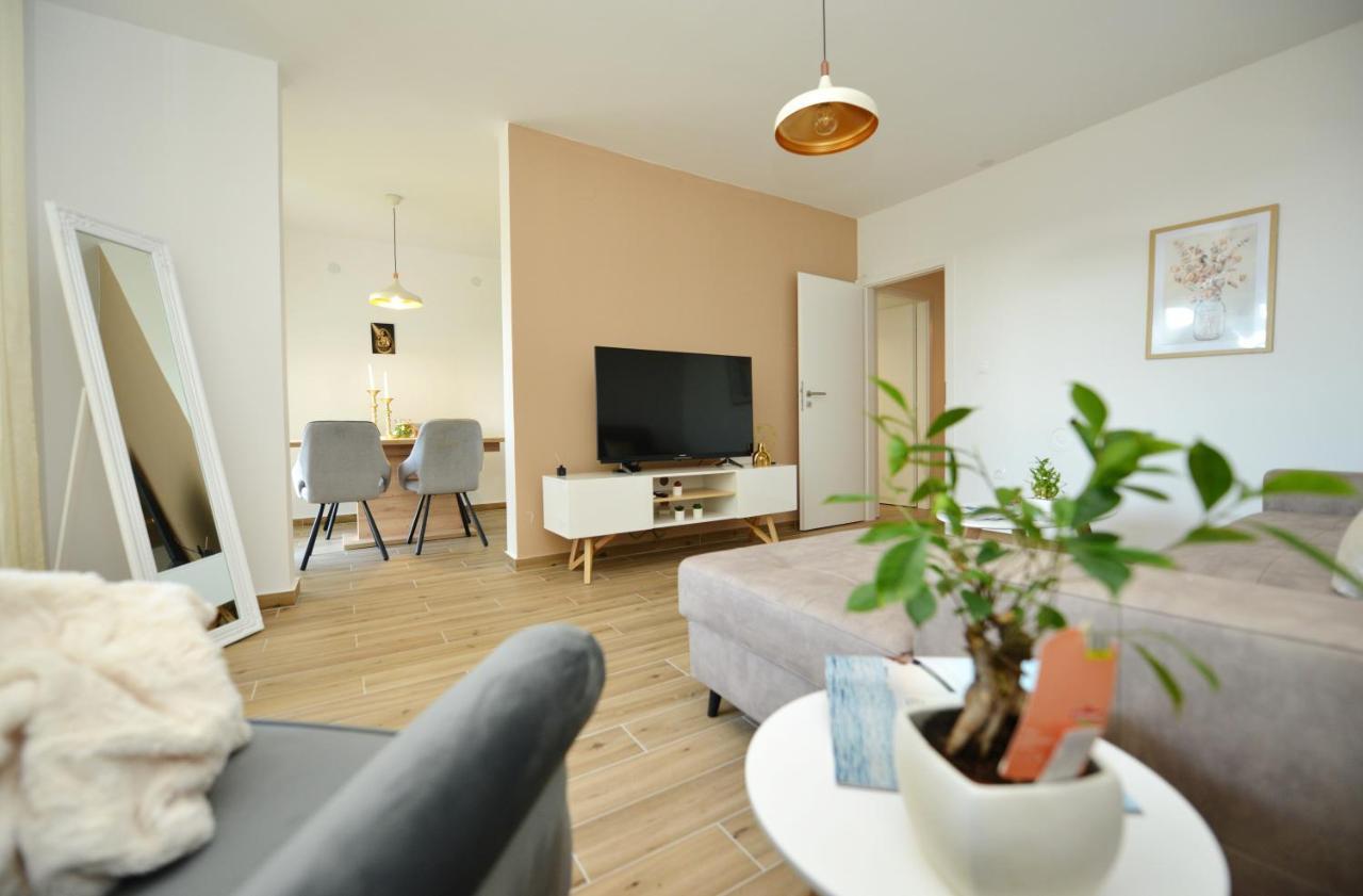 Apartman Lola Zadar Exterior foto